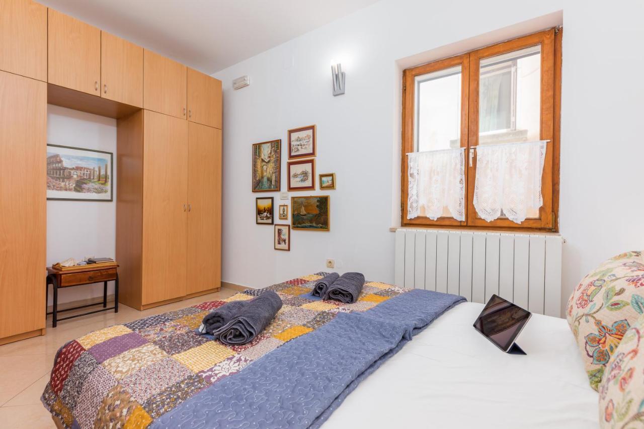 Apartment-Old Town-Dundo Pula Exterior foto