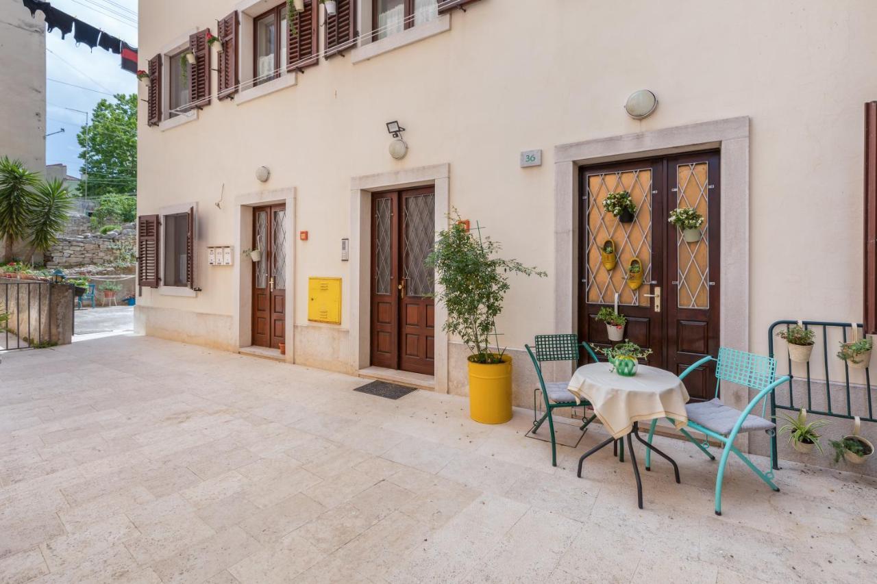 Apartment-Old Town-Dundo Pula Exterior foto
