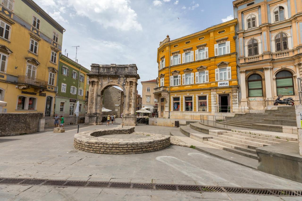 Apartment-Old Town-Dundo Pula Exterior foto